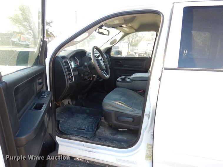 image for item KW9323 2016 Dodge  Ram 5500HD  utility / service truck