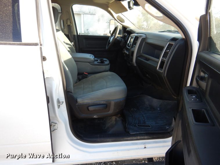 image for item KW9323 2016 Dodge  Ram 5500HD  utility / service truck