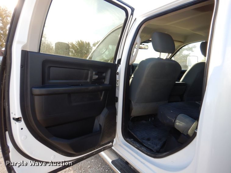 image for item KW9323 2016 Dodge  Ram 5500HD  utility / service truck