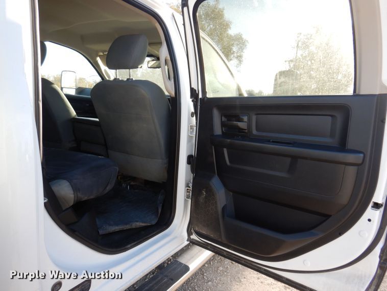 image for item KW9323 2016 Dodge  Ram 5500HD  utility / service truck