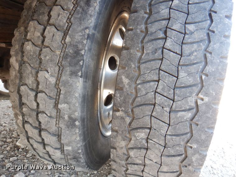 image for item KW9323 2016 Dodge  Ram 5500HD  utility / service truck