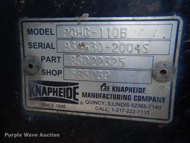 image for item KW9324 2005 Chevrolet C5500  flatbed truck