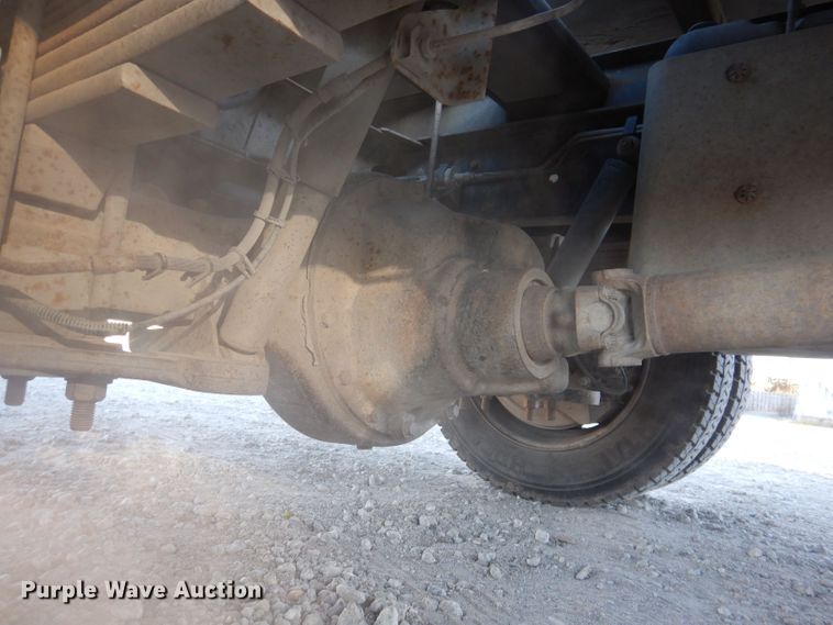 image for item KW9324 2005 Chevrolet C5500  flatbed truck