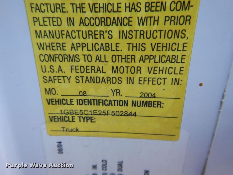 image for item KW9324 2005 Chevrolet C5500  flatbed truck