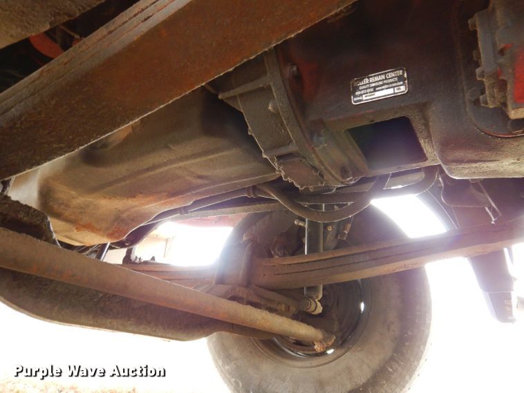 image for item KW9381 2000 Mack CL713  semi truck