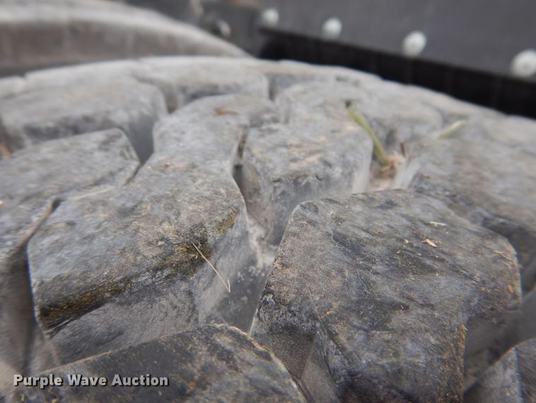 image for item KW9381 2000 Mack CL713  semi truck