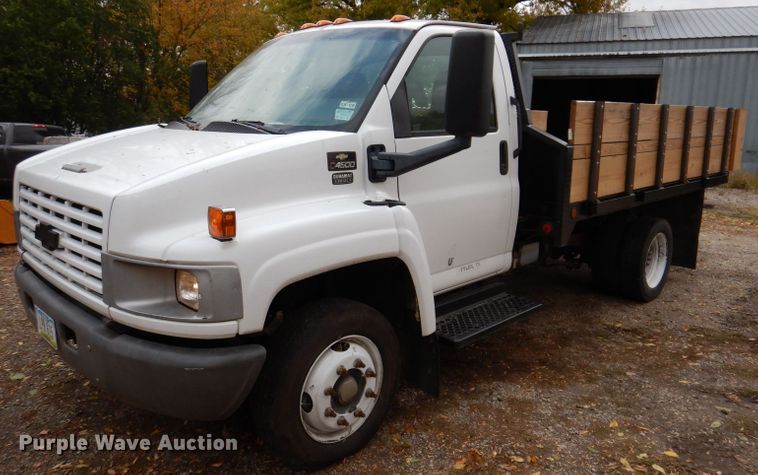 image for item KW9385 2004 Chevrolet C4500  dump flatbed truck