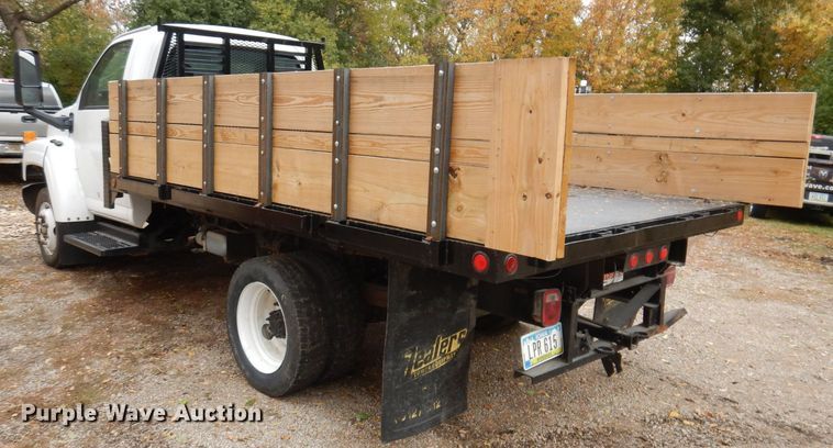 image for item KW9385 2004 Chevrolet C4500  dump flatbed truck