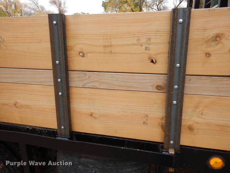 image for item KW9385 2004 Chevrolet C4500  dump flatbed truck