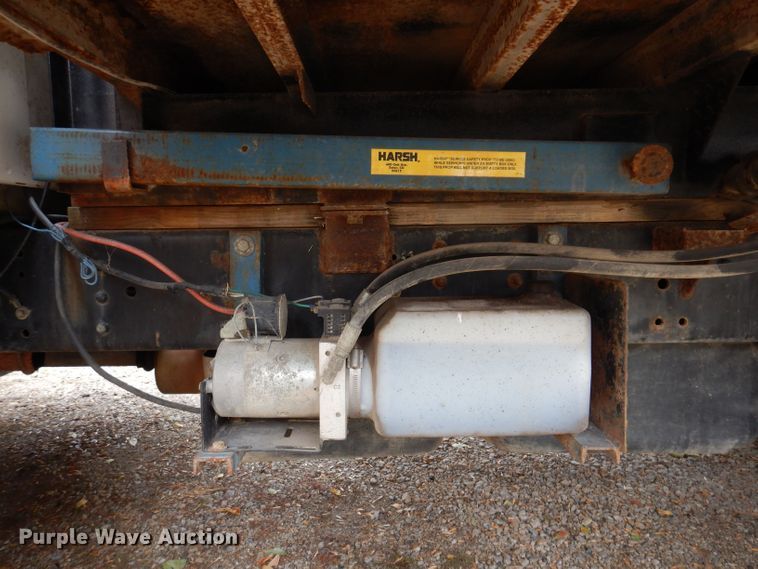 image for item KW9385 2004 Chevrolet C4500  dump flatbed truck