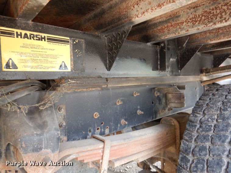 image for item KW9385 2004 Chevrolet C4500  dump flatbed truck