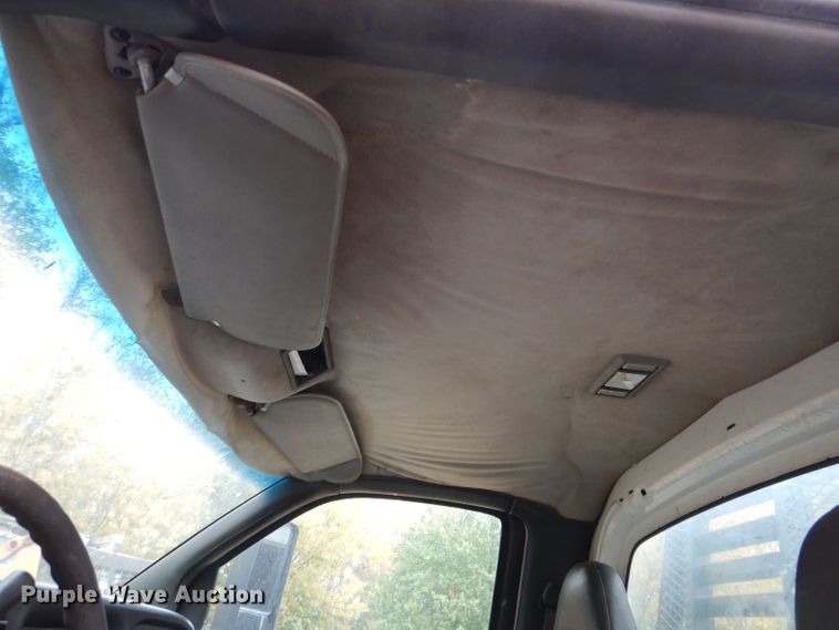 image for item KW9385 2004 Chevrolet C4500  dump flatbed truck