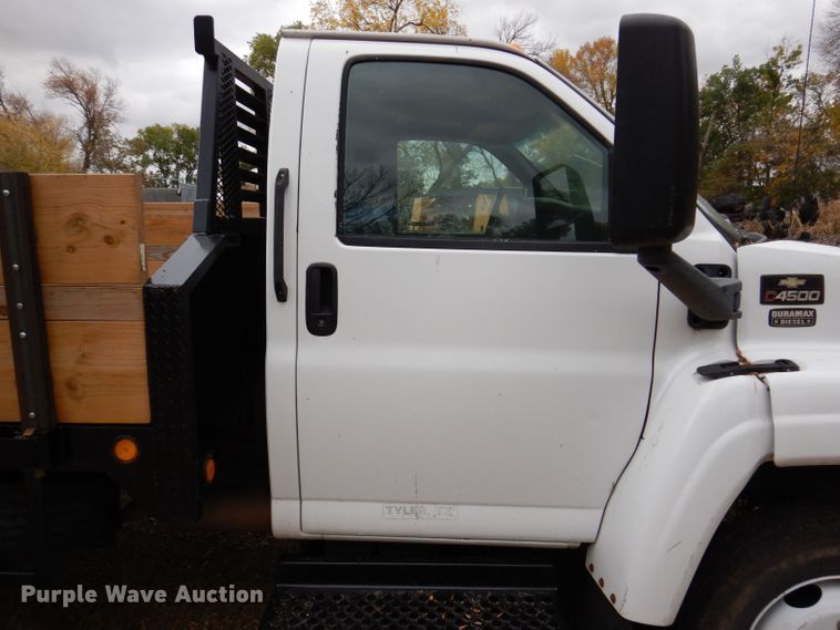 image for item KW9385 2004 Chevrolet C4500  dump flatbed truck