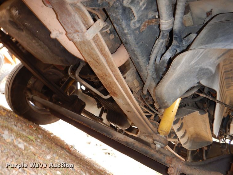 image for item KW9385 2004 Chevrolet C4500  dump flatbed truck