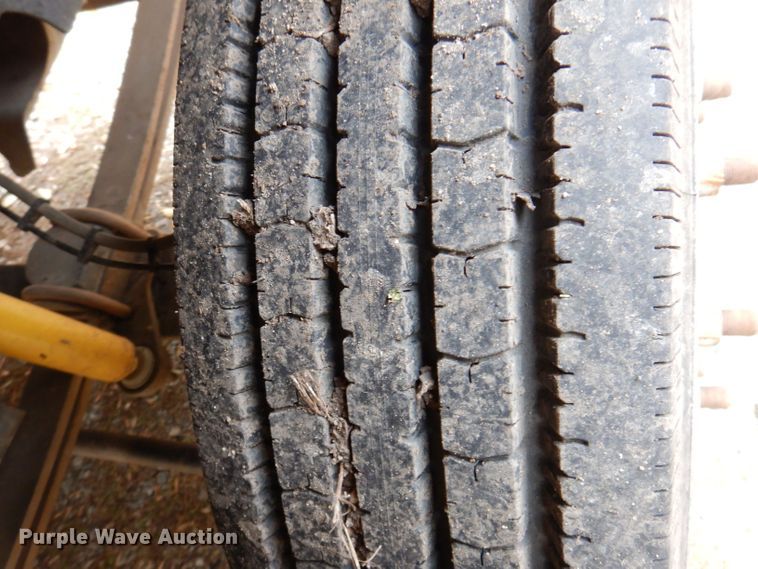 image for item KW9385 2004 Chevrolet C4500  dump flatbed truck