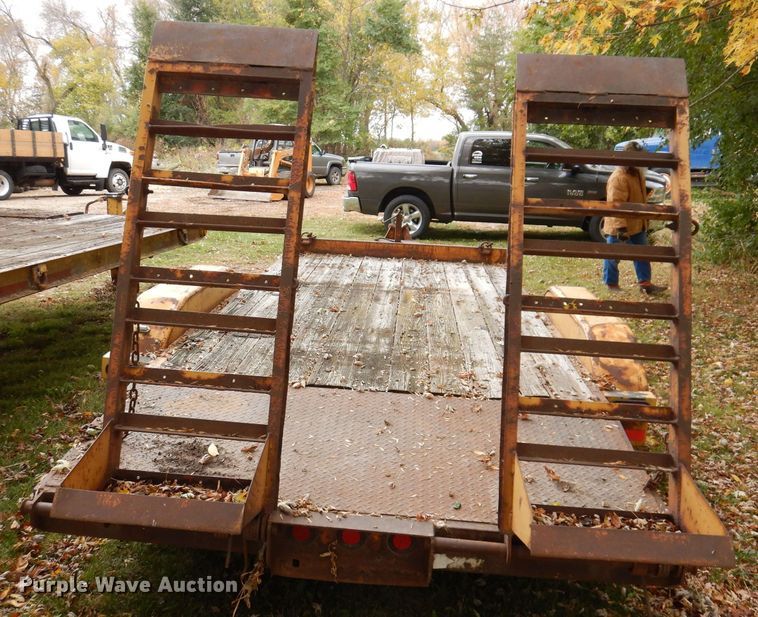 image for item KW9386 1992 Eager Beaver AP10  equipment trailer