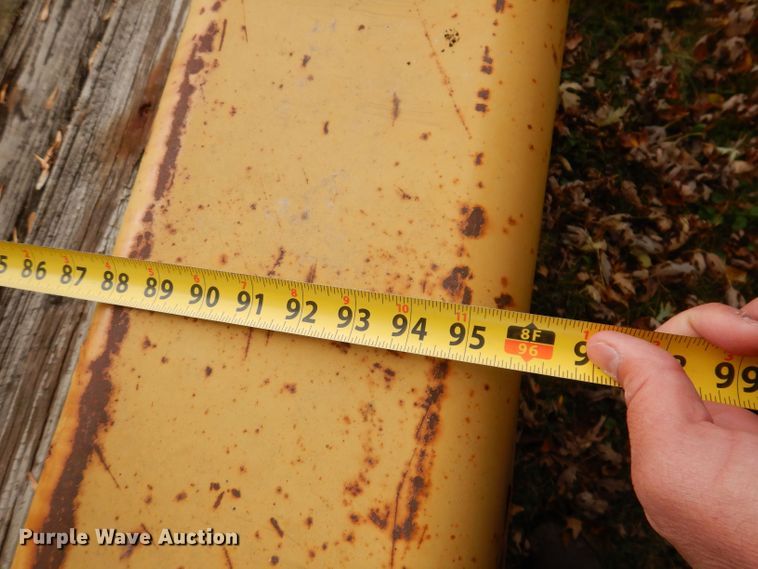 image for item KW9386 1992 Eager Beaver AP10  equipment trailer