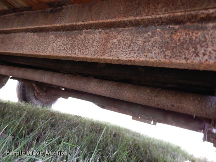 image for item KW9386 1992 Eager Beaver AP10  equipment trailer