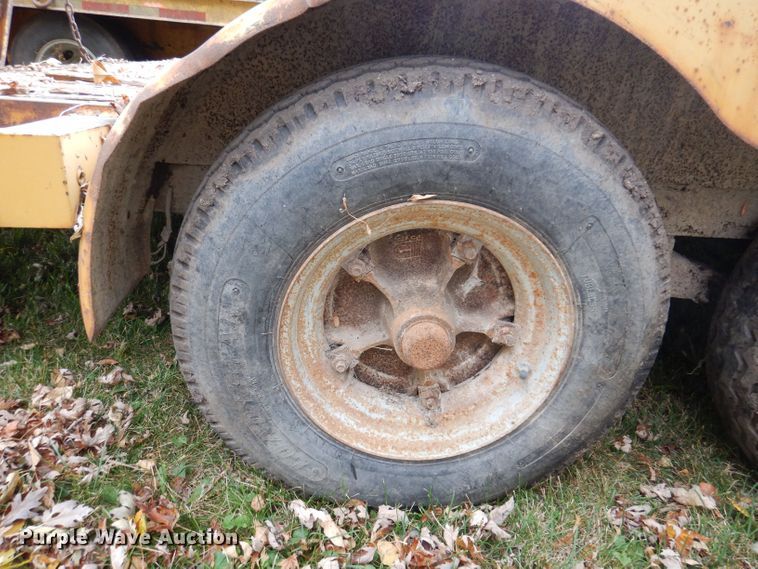 image for item KW9386 1992 Eager Beaver AP10  equipment trailer