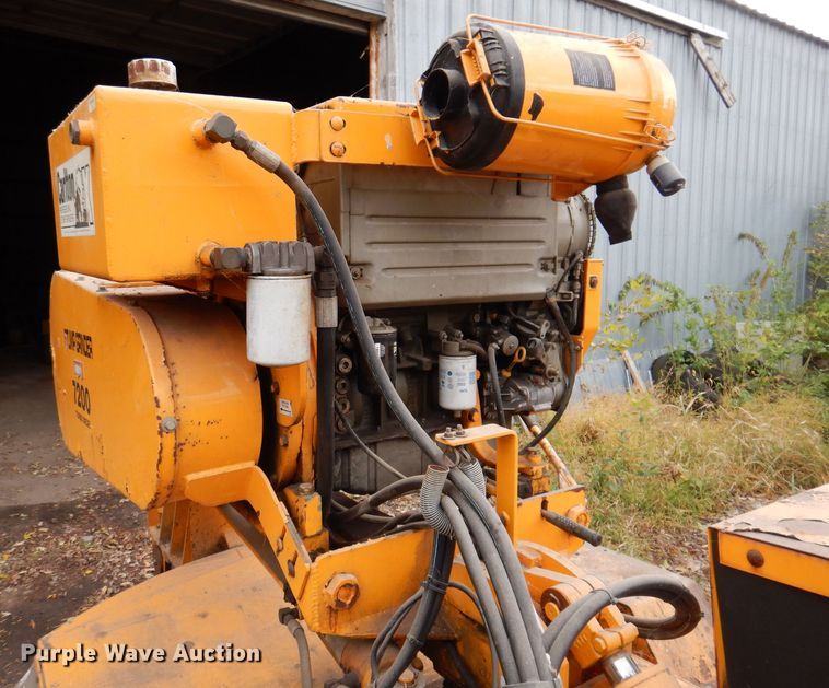 image for item KW9390 1996 Carlton 7200  stump grinder