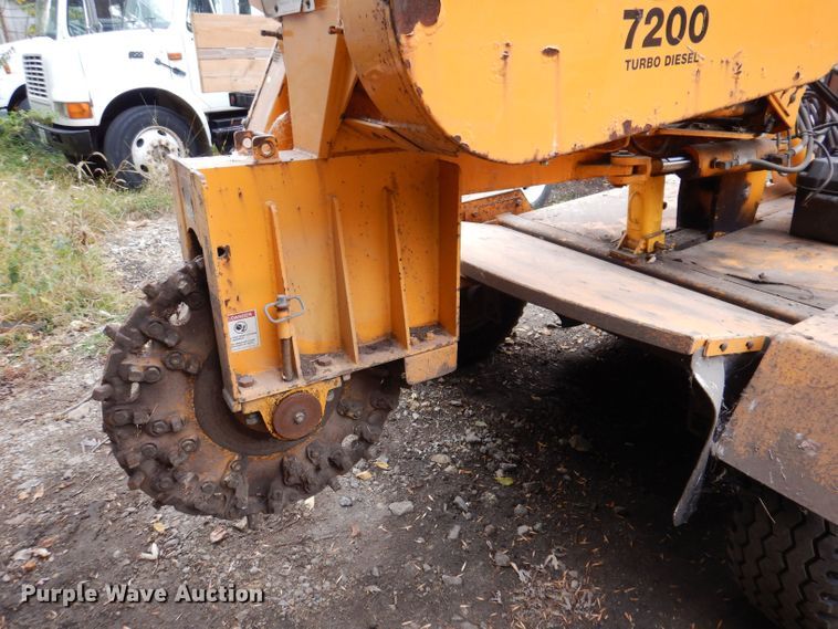 image for item KW9390 1996 Carlton 7200  stump grinder