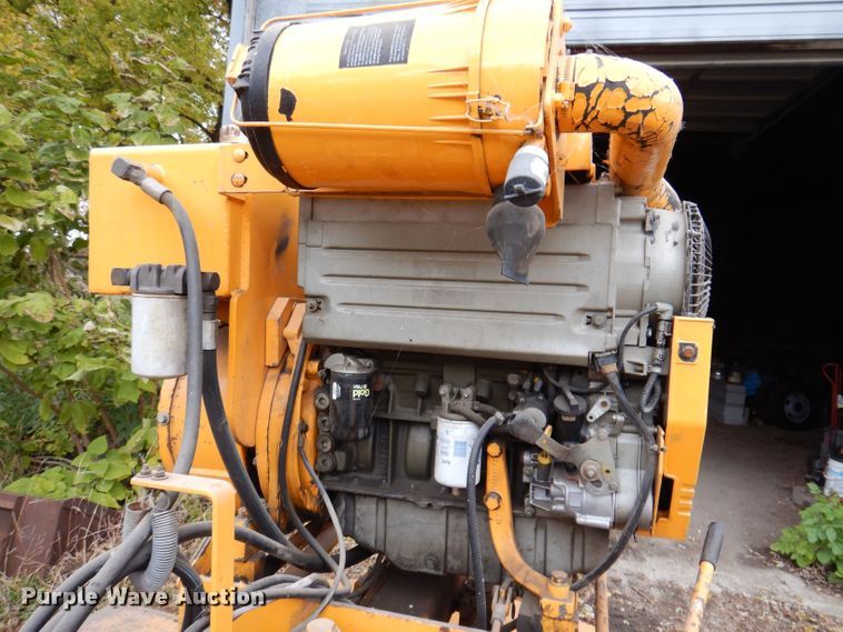 image for item KW9390 1996 Carlton 7200  stump grinder