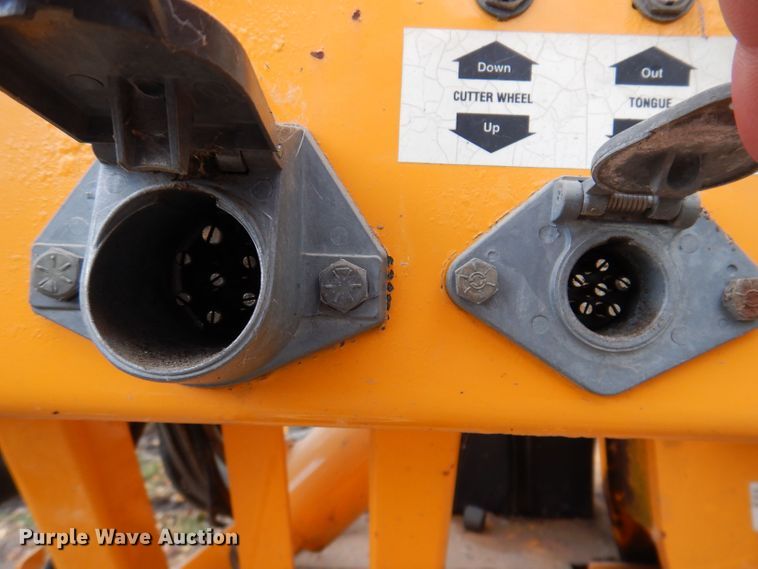 image for item KW9390 1996 Carlton 7200  stump grinder