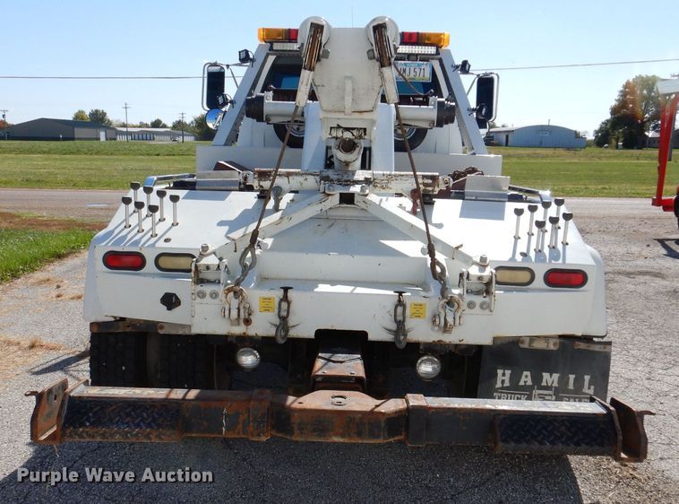 image for item KW9392 1999 Chevrolet C6500  tow truck