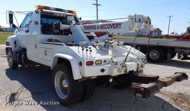 image for item KW9392 1999 Chevrolet C6500  tow truck