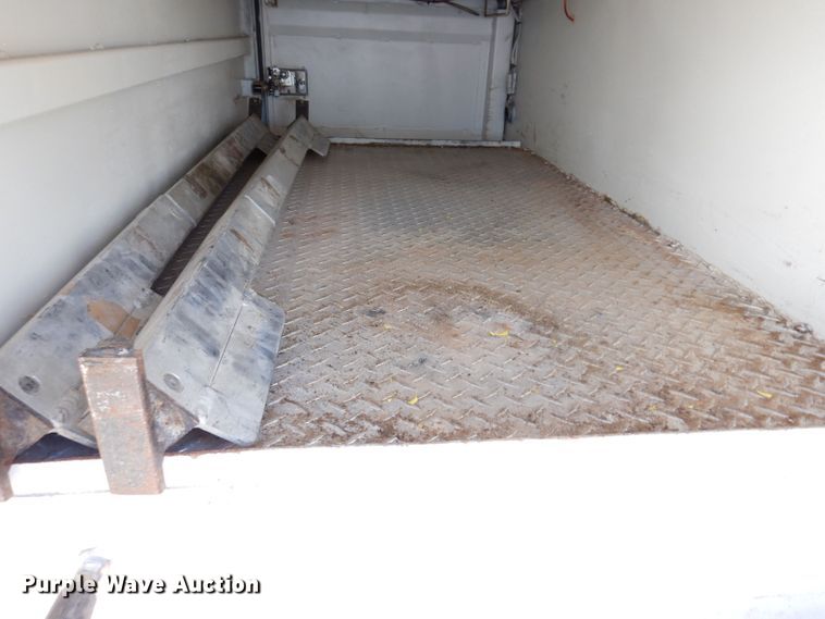 image for item KW9392 1999 Chevrolet C6500  tow truck