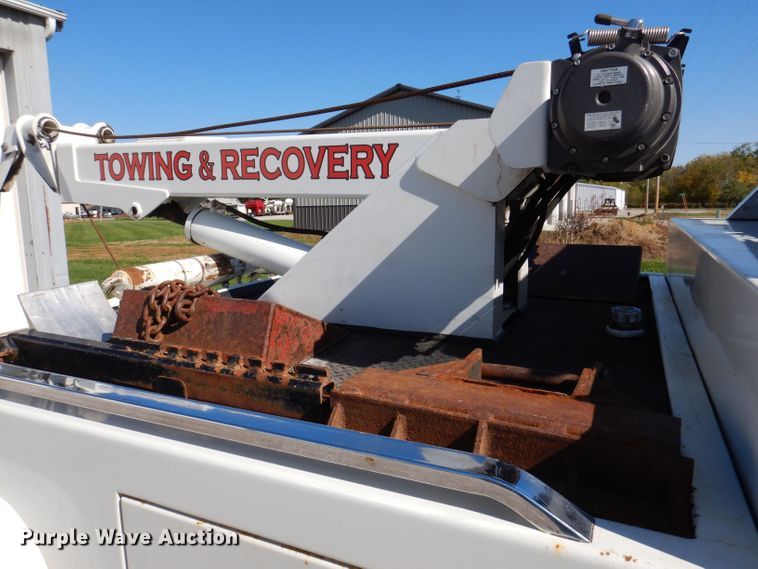 image for item KW9392 1999 Chevrolet C6500  tow truck