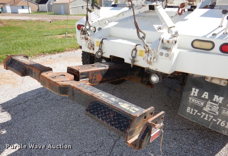 image for item KW9392 1999 Chevrolet C6500  tow truck