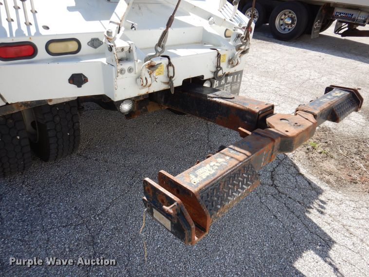 image for item KW9392 1999 Chevrolet C6500  tow truck