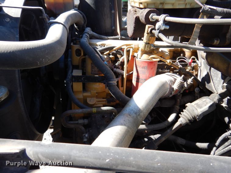 image for item KW9392 1999 Chevrolet C6500  tow truck