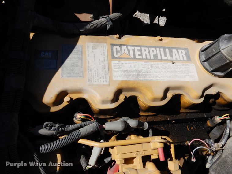 image for item KW9392 1999 Chevrolet C6500  tow truck