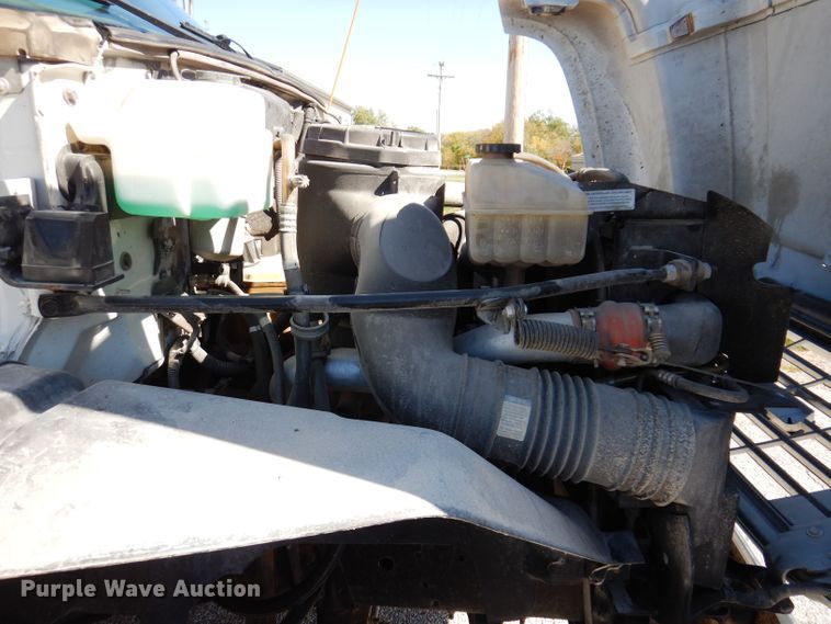 image for item KW9392 1999 Chevrolet C6500  tow truck