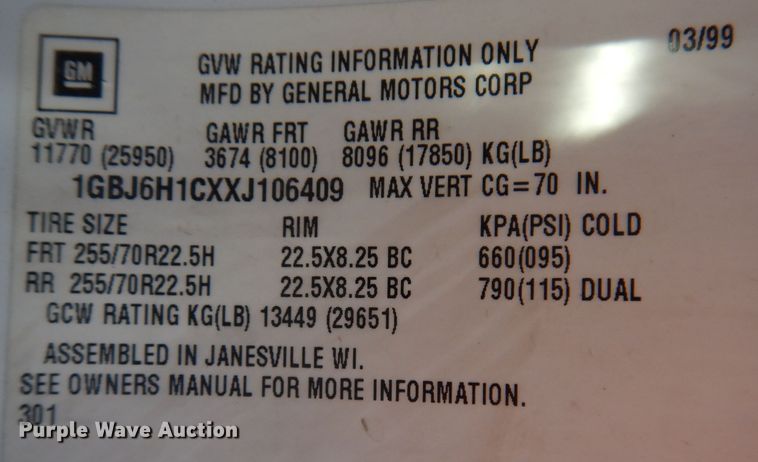 image for item KW9392 1999 Chevrolet C6500  tow truck