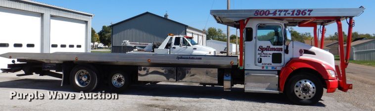 image for item KW9393 2013 Kenworth T370  car carrier truck