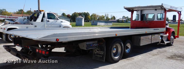 image for item KW9393 2013 Kenworth T370  car carrier truck