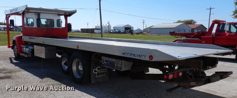 image for item KW9393 2013 Kenworth T370  car carrier truck