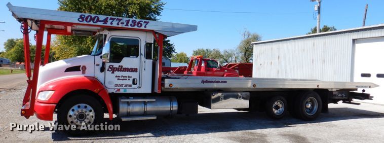 image for item KW9393 2013 Kenworth T370  car carrier truck