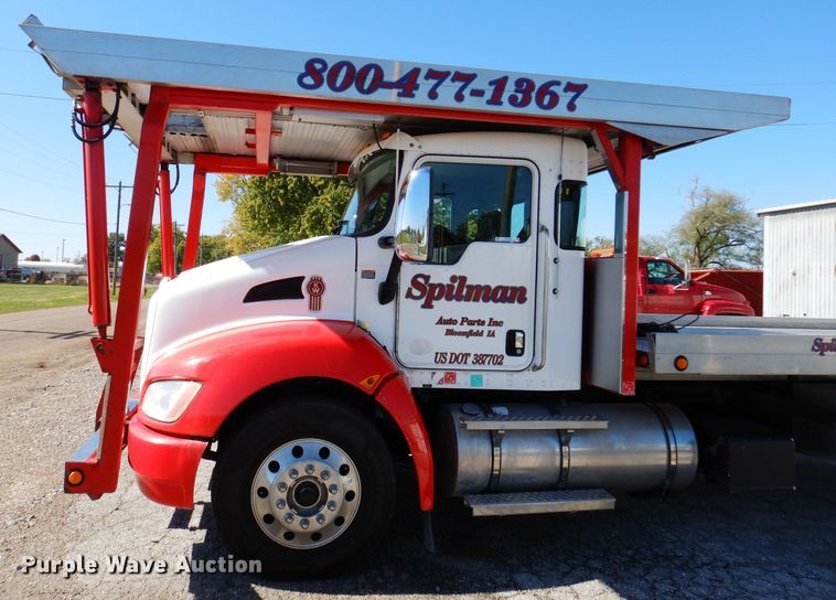 image for item KW9393 2013 Kenworth T370  car carrier truck