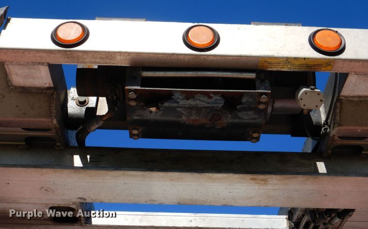 image for item KW9393 2013 Kenworth T370  car carrier truck