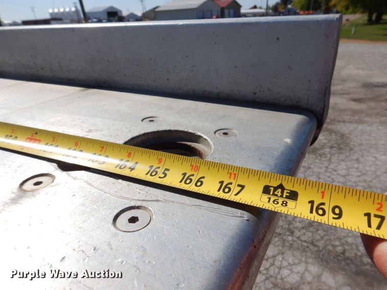 image for item KW9393 2013 Kenworth T370  car carrier truck