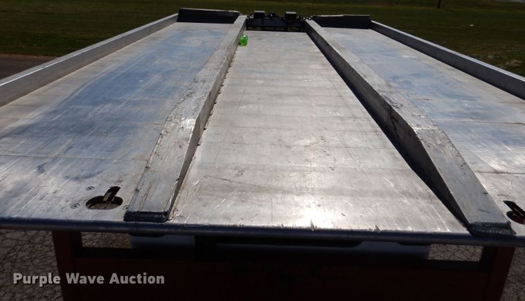 image for item KW9393 2013 Kenworth T370  car carrier truck