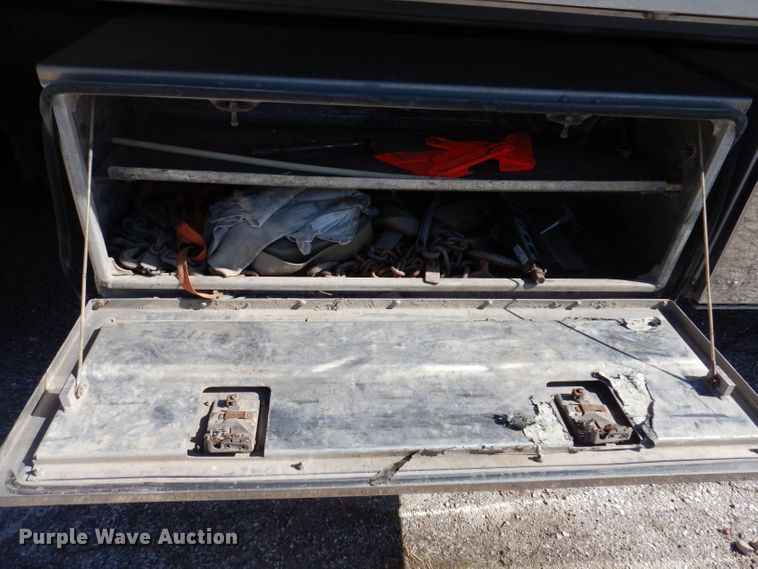 image for item KW9393 2013 Kenworth T370  car carrier truck