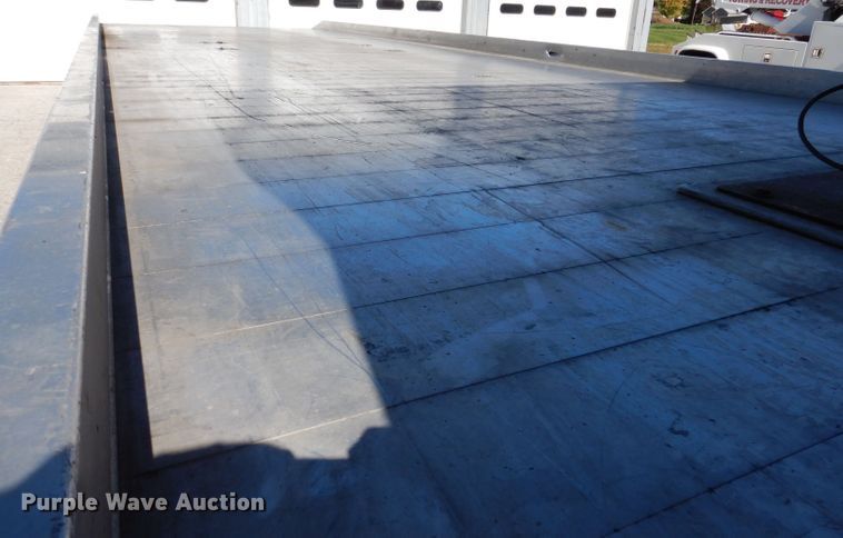 image for item KW9393 2013 Kenworth T370  car carrier truck