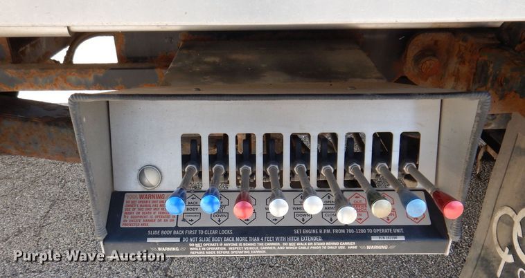 image for item KW9393 2013 Kenworth T370  car carrier truck