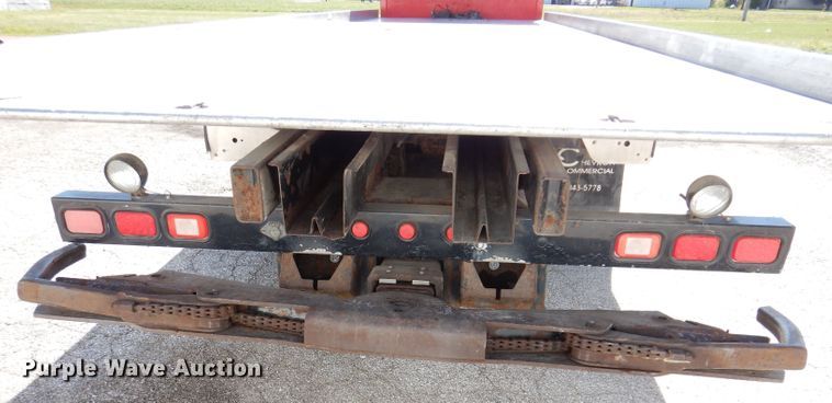 image for item KW9393 2013 Kenworth T370  car carrier truck