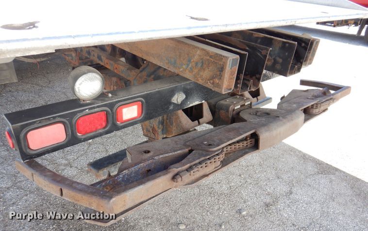 image for item KW9393 2013 Kenworth T370  car carrier truck